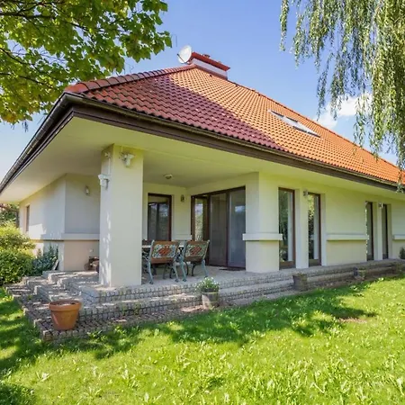 Golden Wilanow Villa *